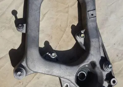 Staffa Ruota Post MP3 Piaggio - Annuncio 6867593
