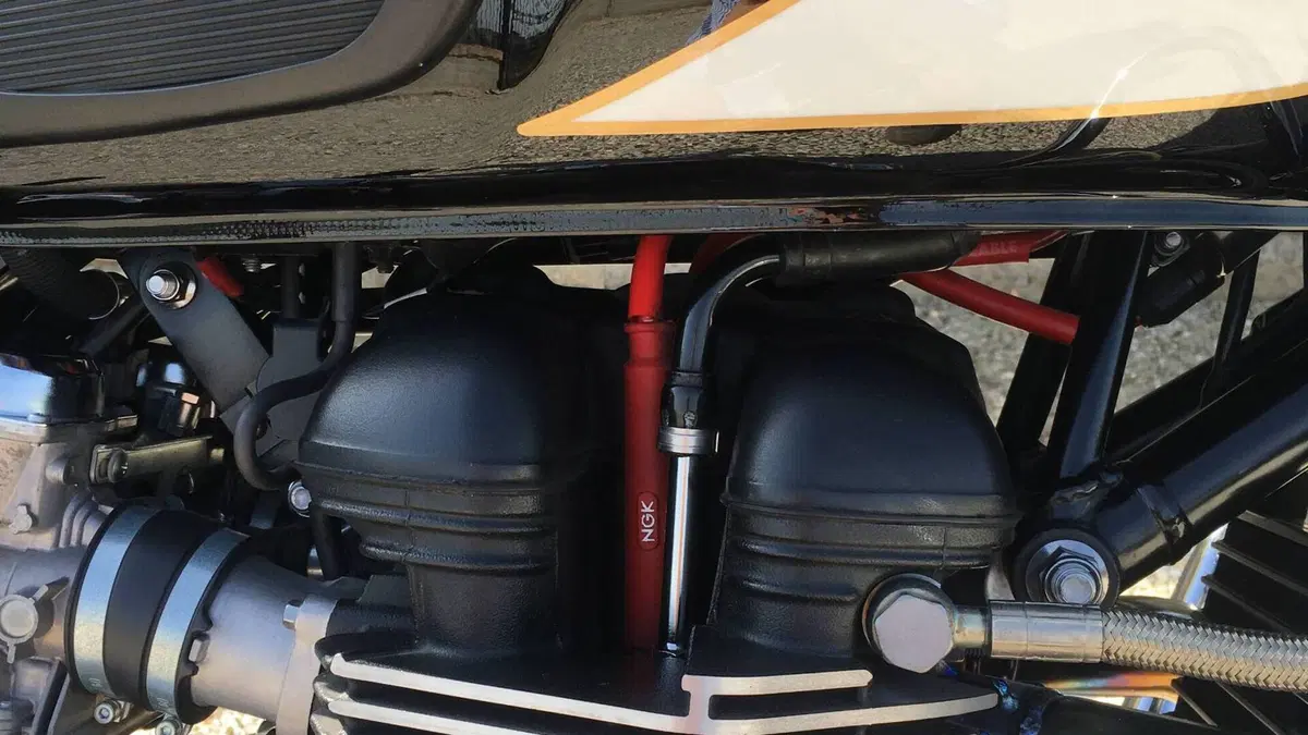 Triumph Bonneville T100 (2008 - 16)  (5)
