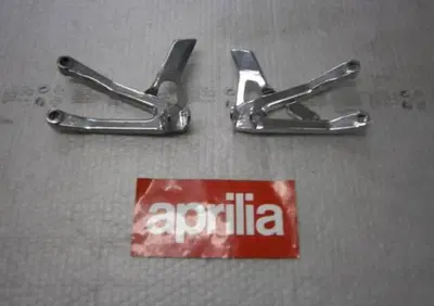 COPPIA SUPPORTI PEDANE Aprilia AF1 125 1988/90 - Annuncio 6214849