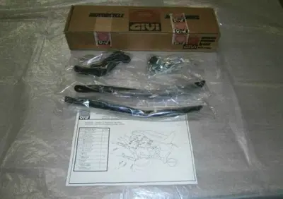 portaborse laterali Y133 HONDA DOMINATOR Givi - Annuncio 6934567