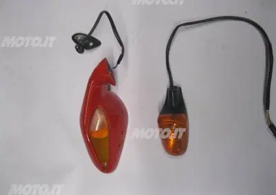 SPECCHIO COMPLETO E FRECCIA POST MV F4 750 MV Agusta SPECCHIO COMPLETO E FRECCIA POST - Annuncio 6040267