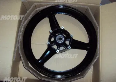 Cerchio anteriore per YAMAHA R1 anni 2002-2003 Cerchio anteriore NUOVO per R1 2002-2003 - Annuncio 6041646