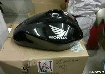 serbatoio honda cb 600 2005 nero cb 600 f5 - Annuncio 6050415