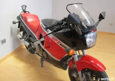 Kawasaki GPZ 900 R - Annuncio 6084852