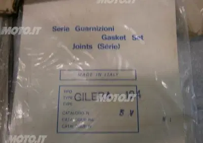 kit guarnizioni Gilera GUARNIZIONI MOTORE GILERA 124 5 VELOCITA' - Annuncio 6143263