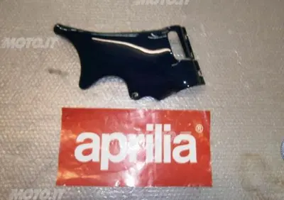 COPERCHIO TELAIO Aprilia COPRI TELAIO CLASSIC 50 SX BLU - Annuncio 6143290