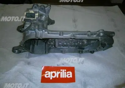 COPPIA CARTER Aprilia COPPIA CARTER SR 50 2000/02 DI-TECH - Annuncio 6143328