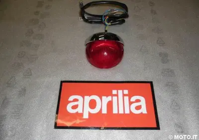 fanale posteriore Aprilia FANALE POSTERIORE CLASSIC 125 - Annuncio 6143495