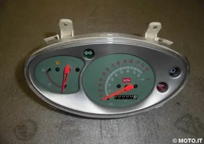 CRUSCOTTO Aprilia CRUSCOTTO STRUMENTI SCARABEO 100 2T - Annuncio 6143575