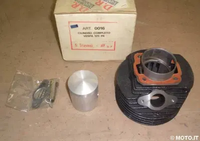 cilindro completo dr 5 travasi pistone 57 Piaggio CILINDRO COMPLETO VESPA PK 125 - Annuncio 6143695