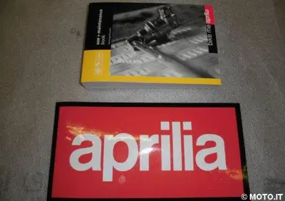 LIBRETTO USO E MANUTENZIONE Aprilia LIBRETTO USO E MANUTENZIONE MANA 850 LINGUE STRANIERE - Annuncio 6143708