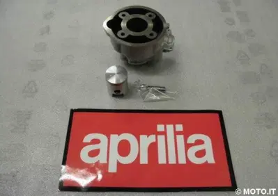 CILINDRO RS 50 1999-05 COMPLETO ORIGINALE Aprilia CILINDRO RS 50 1999-05 - Annuncio 6143765