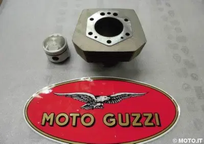 CILINDRO E PISTONE Moto Guzzi CILINDRO E PISTONE 850 LE MANS III - Annuncio 6143779