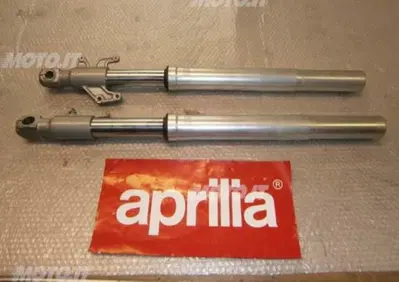 COPPIA STELI Aprilia COPPIA STELI E GAMBALI AF1 125 1990/92 - Annuncio 6143821