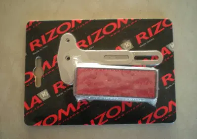 Catadiottro universale per porta targa - M73/NCATT Rizoma - Annuncio 6981477