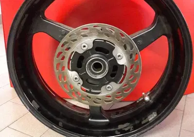 CERCHIO E DISCO HONDA CBR 600 RR 2007/8 - Annuncio 6993879
