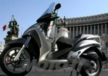 Bellezza felina designed by Peugeot, ecco Geopolis 250