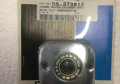 COVER POMPA FRENO per HARLEY Drag Specialties - Annuncio 7088846