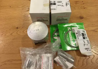Kit Pistoni Kawasaki Jet Sky JS550 - Annuncio 6255276