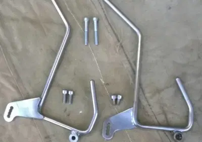 Supporti parabrezza Moto Guzzi - Annuncio 7100630