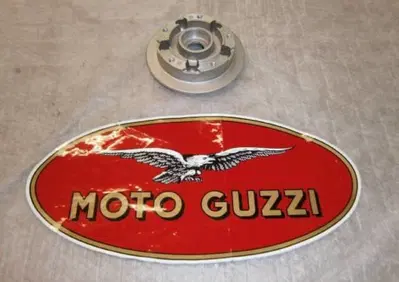 FLANGIA RUOTA Moto Guzzi FLANGIA RUOTA CALIFORNIA 1100 ANTERIORE DX/SX - Annuncio 6284738