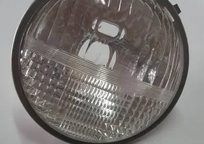 FARO FANALE VESPA 50 R!!!NUOVO!!! Piaggio FARO FANALE VESPA 50 R - Annuncio 6285726