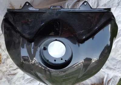 SERBATOIO YAMAHA R6 600 YZF R6 !!!! SERBATOIO ORIGINALE YAMAHA R6 600 YZF R6 NERO - Annuncio 6286585