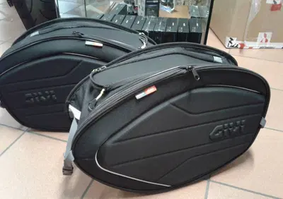 BORSE MOTO laterali givi ea100b - Annuncio 7222193