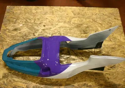 CODONE VIOLA-BIANCO-VERDE Aprilia RS - AF1 - Futur - Annuncio 6292610