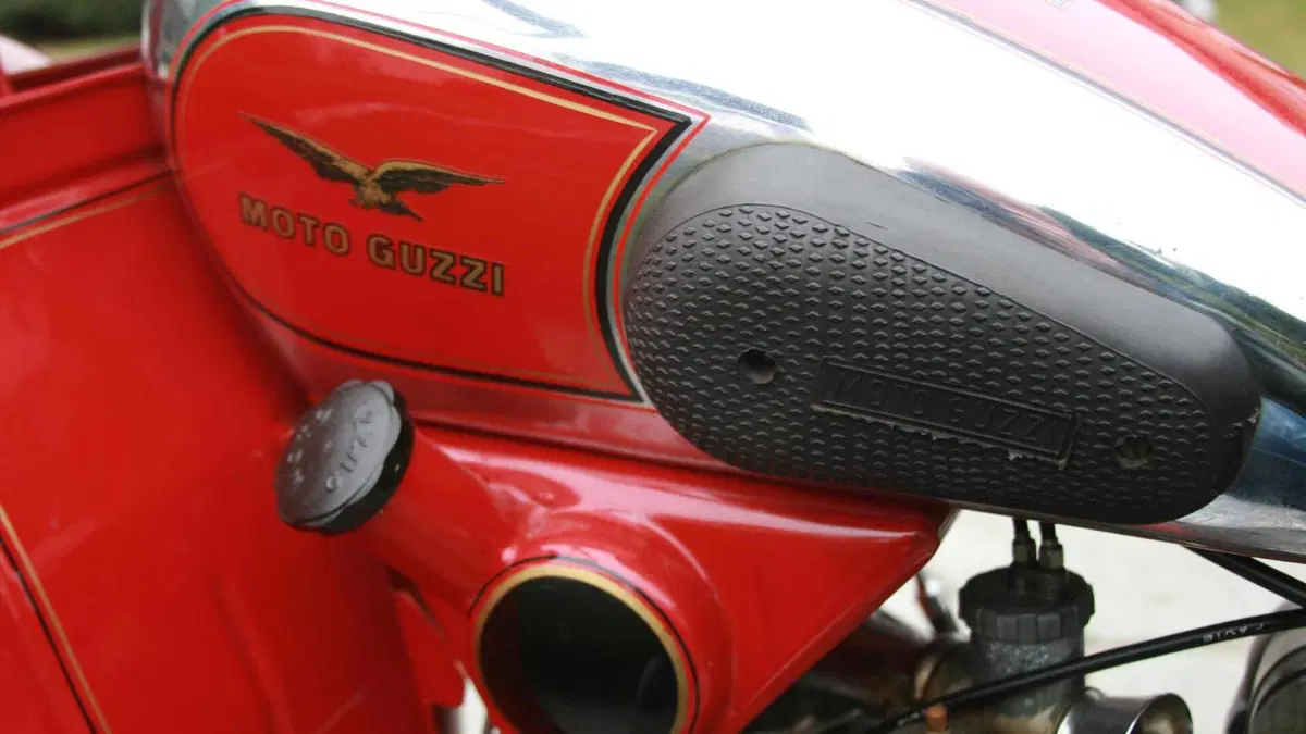 Moto Guzzi   (4)