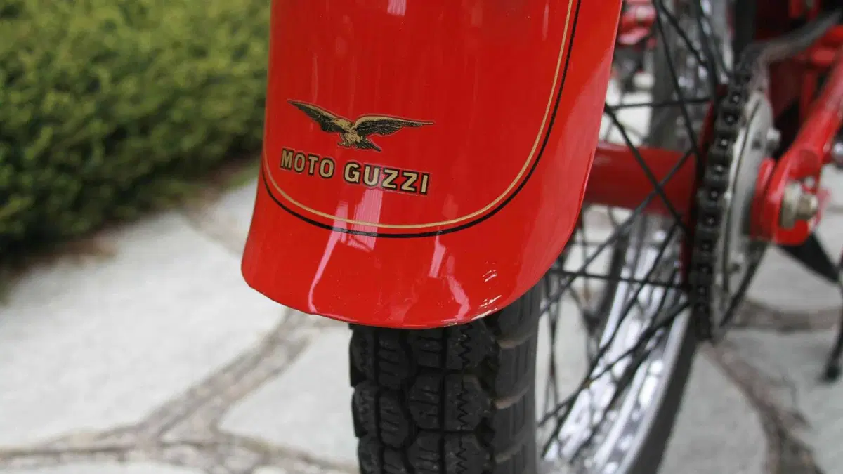 Moto Guzzi   (6)