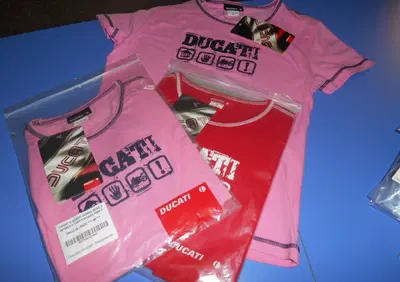 T-SHIRT DONNA ROSSA Ducati - Annuncio 6305994