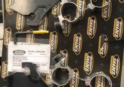 Attacchi sgancio rapido Cupolino Harley XL 1200 C Parts Europe - Annuncio 7315976