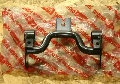 BIELLETTA ATTACCO MOTORE Aprilia SR 50 - Annuncio 6317890