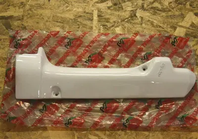 PROTEZIONE FORCELLA DX Aprilia Tuareg 125 - 350 - Annuncio 6317900