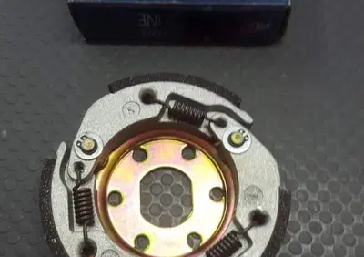 FRIZIONE RMS PIAGGIO GILERA MINARELLI MBK YAMAHA - Annuncio 7525385