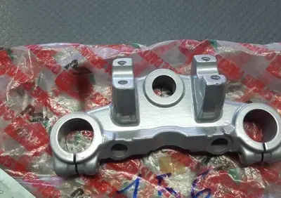 PIASTRA SUPERIORE APRILIA RED ROSE 50 - Annuncio 7548360