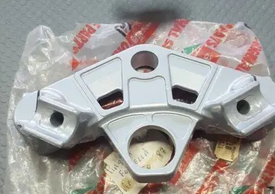 PIASTRA SUPERIORE APRILIA AF1 50 - Annuncio 7549522