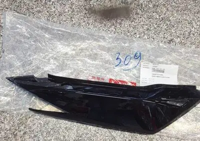 FIANCHETTO DX NERO KYMCO AGILITY 50 125 150 200 - Annuncio 7563430