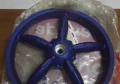 RUOTA POST. BLU SCARABEO 50 Aprilia - Annuncio 7571702