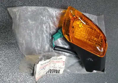 FRECCIA POSTERIORE DESTRA MBK YAMAHA CR Z TARGET - Annuncio 7572098