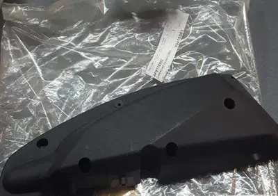 COPERCHIO CASSA FILTRO SPORT CITY 125 2004 2006 Aprilia - Annuncio 7576012