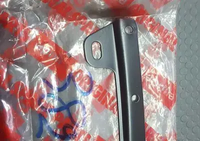 SUPPORTO SCUDO ANT. DX SR 50 SR 50 H2O 1993 1996 Aprilia - Annuncio 7586243