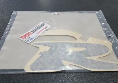 ADESIVO R PER YAMAHA AEROX 5PEF173Y0000 - Annuncio 7586670