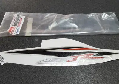 ADESIVO AEROX R YAMAHA 3C6F17A25000 - Annuncio 7587149