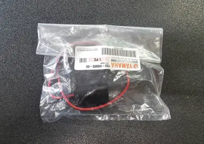 CONVERTITORE USB DA 12V A 5V ORIGINALE YAMAHA - Annuncio 7596365