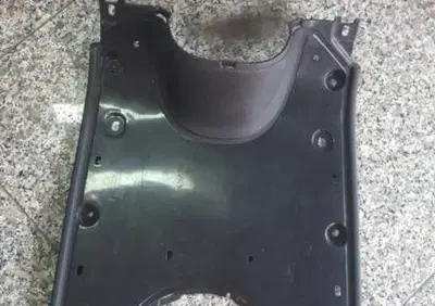 PIANALE POGGIAPIEDI AMICO 50 AMICO 50 GL GLE Aprilia - Annuncio 7602891