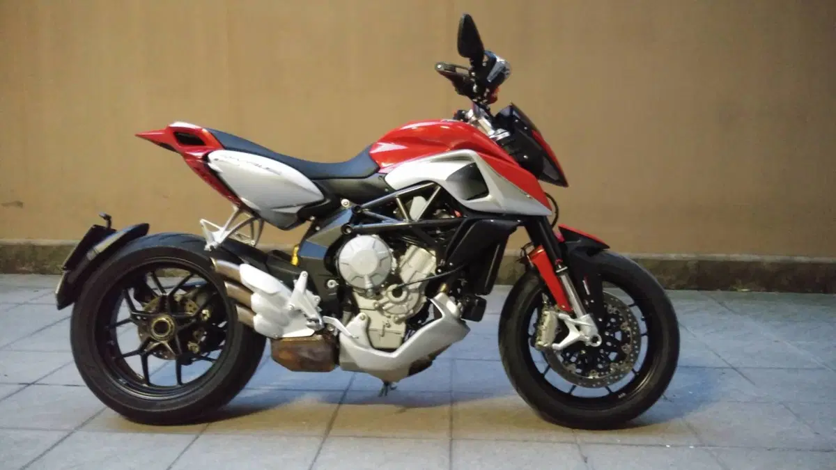 MV Agusta Rivale 800 EAS ABS (2013 -17) 