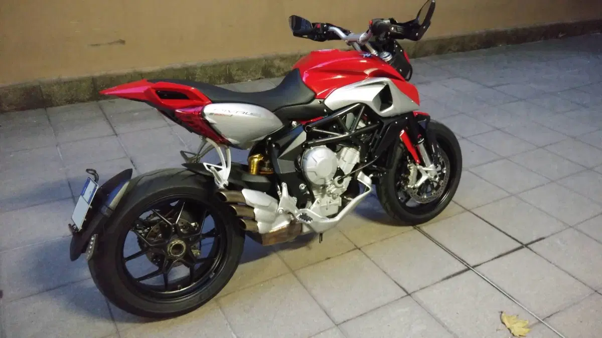 MV Agusta Rivale 800 EAS ABS (2013 -17)  (5)