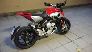 MV Agusta Rivale 800 EAS ABS (2013 -17)  (5)